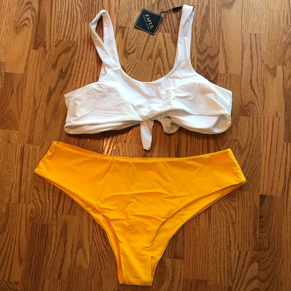 NWT Zaful Bright Yellow & White Knot Padded Bikini Set (2X) - Picture 3 of 16